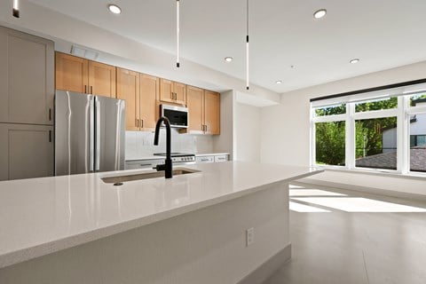 Floor plan for 2 beds, 2 baths, 991 sqft